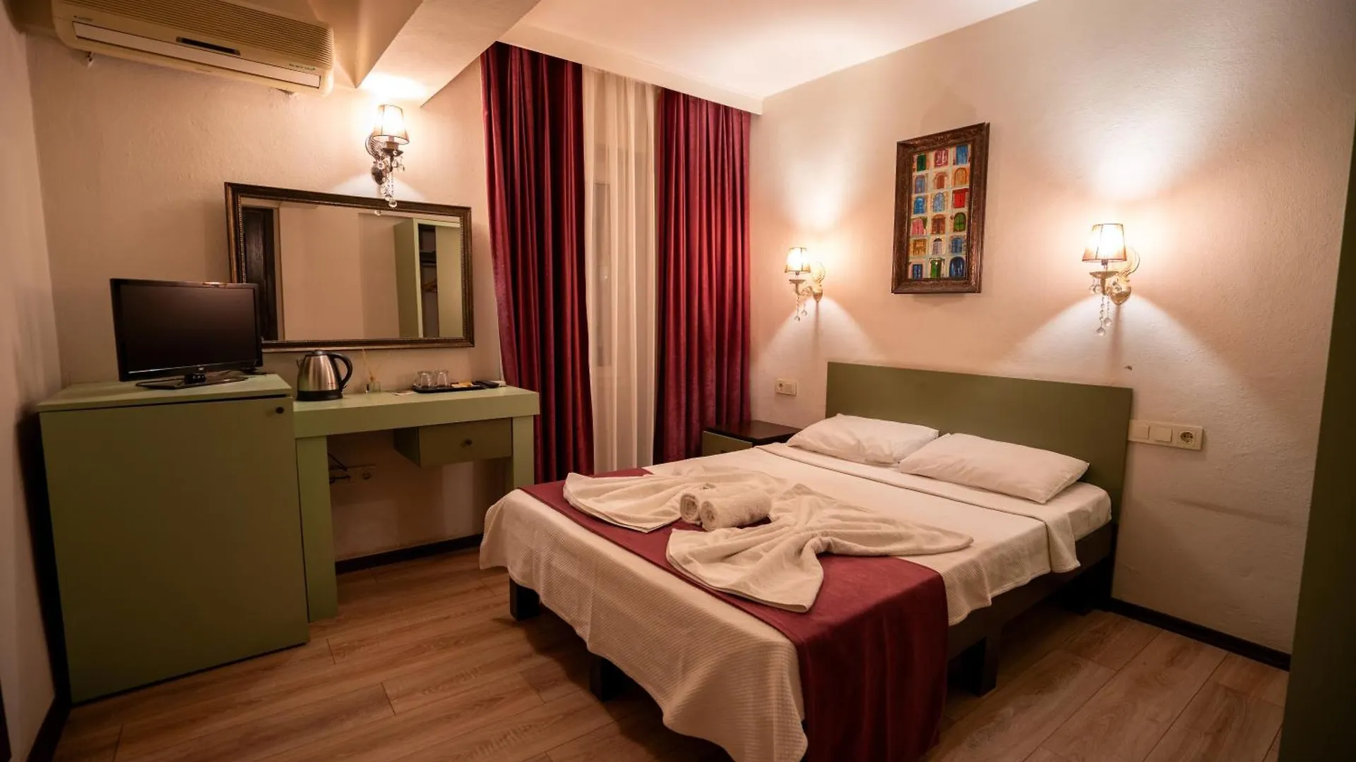 Antalyali Han Otel Datça